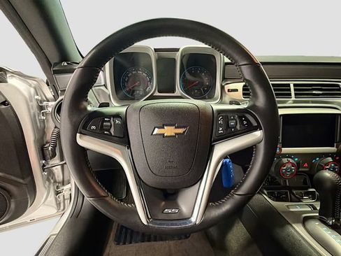Used 2015 Chevrolet Camaro SS RWD image 10
