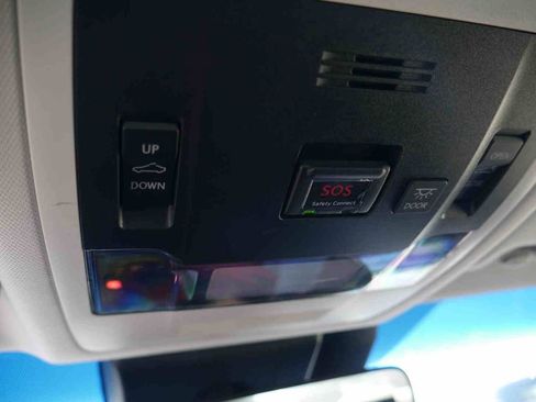 Used 2019 Lexus ES 300h w/ Premium Package image 37