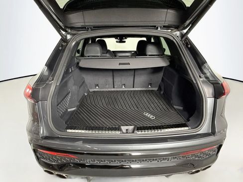 Used 2025 Audi SQ5 Premium Plus AWD/4WD image 25