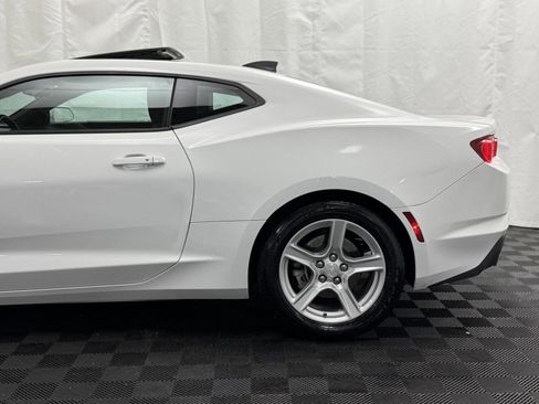 Used 2023 Chevrolet Camaro LT image 4