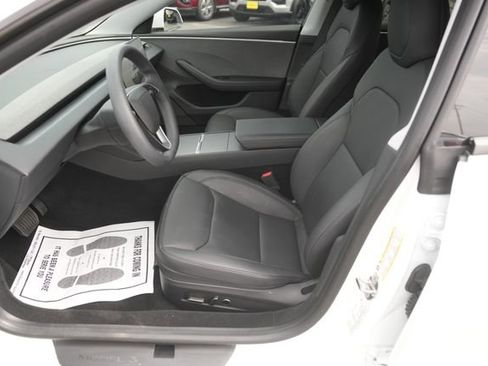 Used 2024 Tesla Model 3 Standard Range image 9