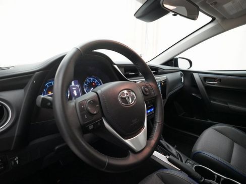 Used 2017 Toyota Corolla L image 8