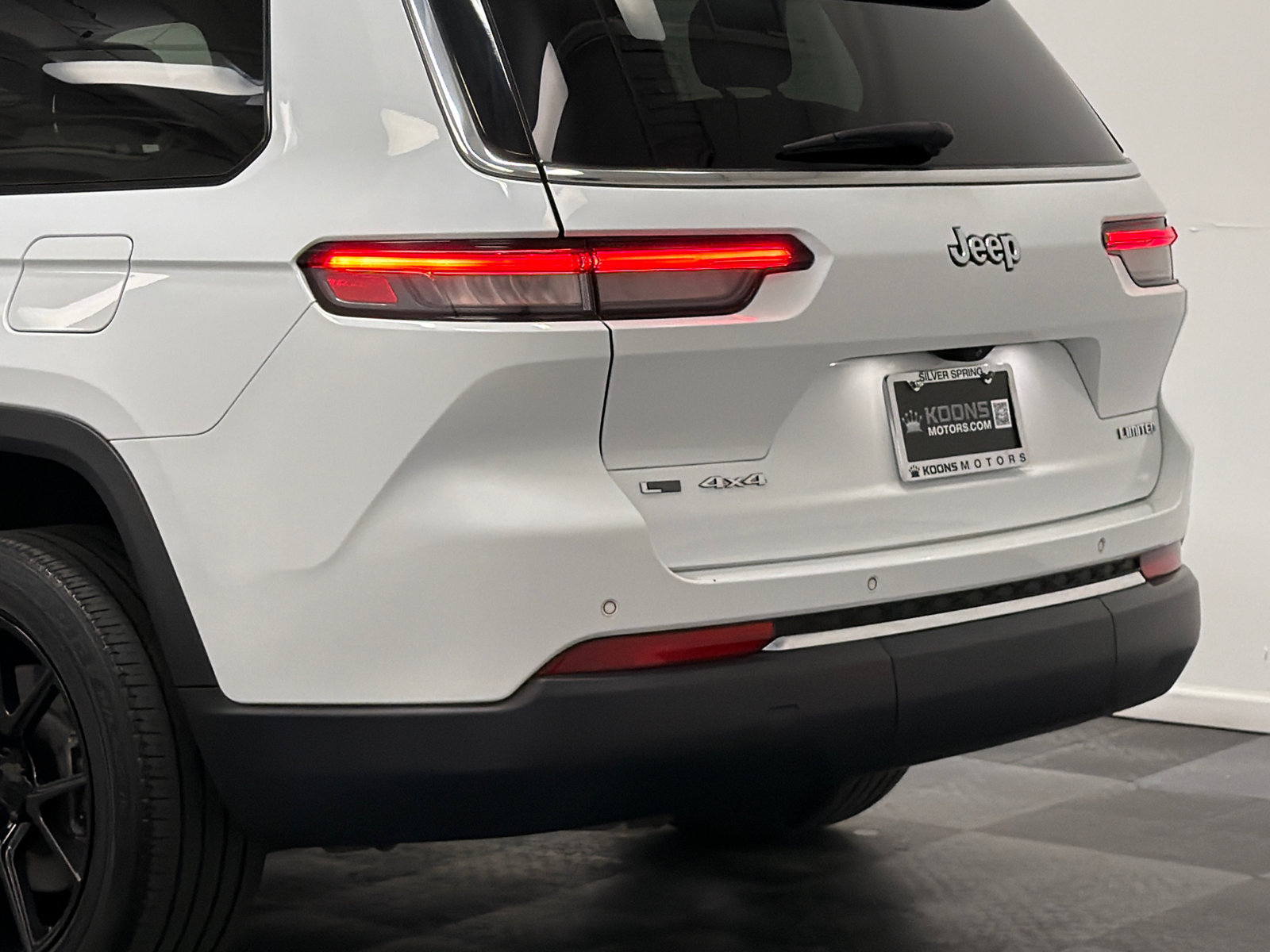 Used 2021 Jeep Grand Cherokee L Limited AWD/4WD image 7