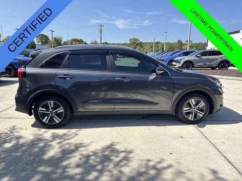 Used 2020 Kia Niro EX Premium FWD image 3