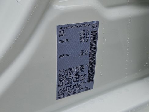 New 2025 Nissan Altima 2.5 SR w/ SR Premium Package image 19