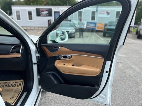 Used 2018 Volvo XC90 T6 Inscription w/ Convenience Package image 11