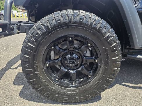 Used 2018 Jeep Wrangler Unlimited Sport S AWD/4WD image 12