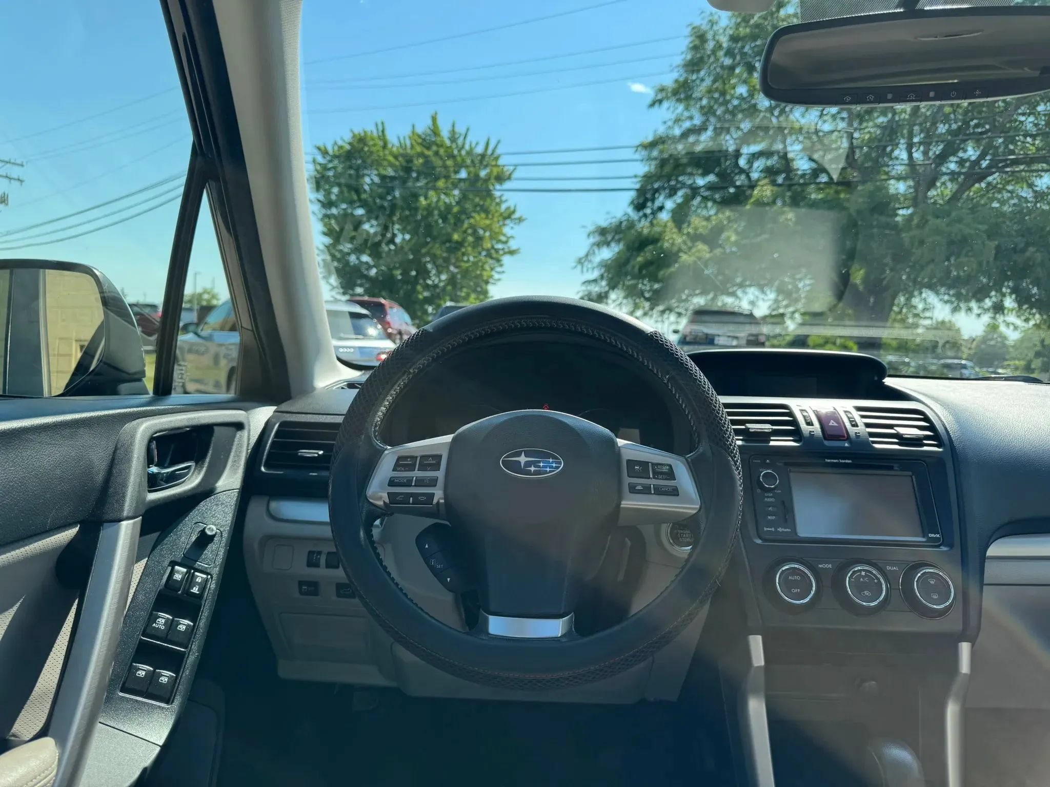 Used 2014 Subaru Forester 2.5i Touring AWD/4WD image 17