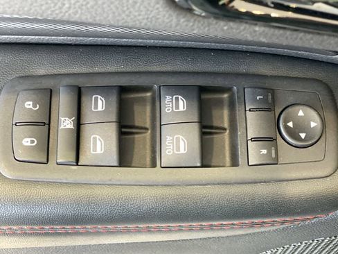 Used 2025 Dodge Durango GT AWD/4WD image 16