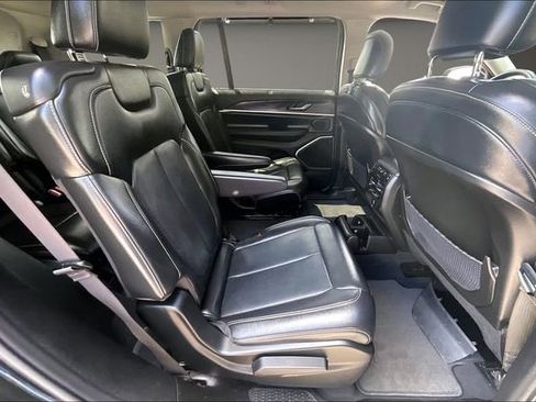Used 2022 Jeep Grand Cherokee L Limited w/ Luxury Tech Group II AWD/4WD image 25