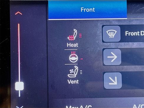 Used 2022 Jeep Grand Cherokee Overland w/ Luxury Tech Group IV image 21