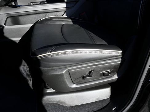 Used 2024 RAM 2500 Limited image 15