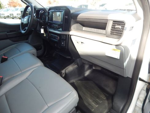 Used 2023 Ford F150 XL image 19