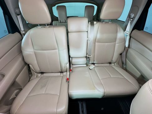 Used 2020 Nissan Pathfinder Platinum image 13