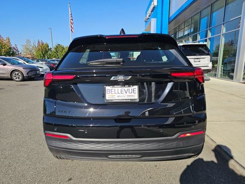 New 2027 Chevrolet Bolt LT w/ Comfort Package FWD image 6