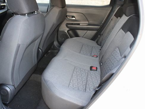 Used 2025 Nissan Kicks SV image 5