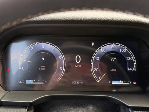 Used 2024 Jeep Grand Cherokee Altitude AWD/4WD image 12