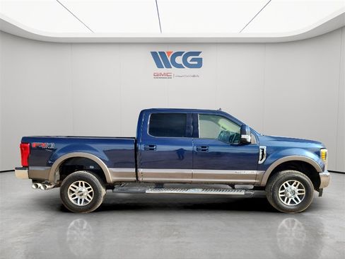 Used 2019 Ford F250 Lariat w/ Lariat Value Package image 3