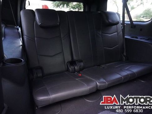 Used 2020 Cadillac Escalade ESV Platinum image 8