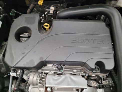 Used 2024 Chevrolet Equinox LS AWD/4WD image 30