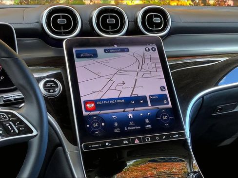 Used 2024 Mercedes-Benz GLC 300 4MATIC w/ Driver Assistance Package image 6