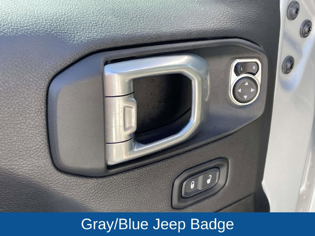 Used 2023 Jeep Wrangler Unlimited Sahara AWD/4WD image 22
