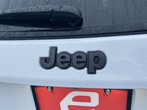 New 2026 Jeep Compass Latitude image 42