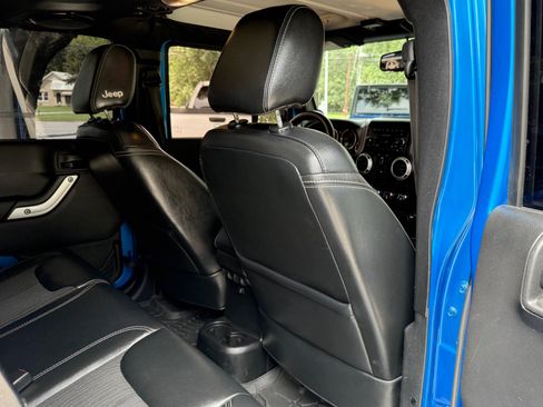 Used 2014 Jeep Wrangler Unlimited Sport AWD/4WD image 42