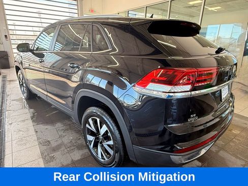 Used 2021 Volkswagen Atlas Cross Sport SE image 6