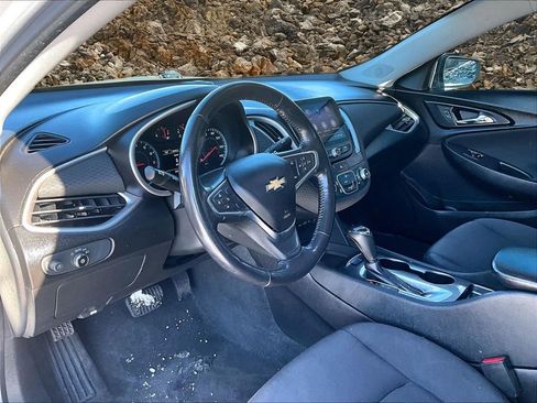 Used 2019 Chevrolet Malibu RS w/ LPO, Convenience Package 1 image 12