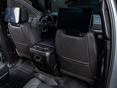 Used 2025 Chevrolet Tahoe Z71 w/ Z71 Off-Road Package AWD/4WD image 30