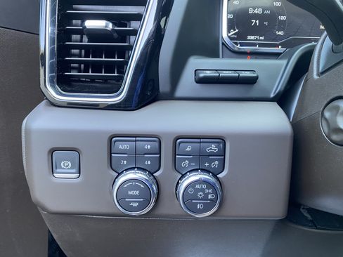 Used 2024 GMC Sierra 1500 Denali w/ Denali Reserve Package AWD/4WD image 19