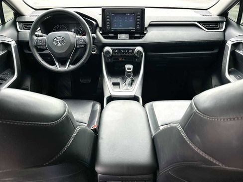 Used 2020 Toyota RAV4 XLE Premium FWD image 25