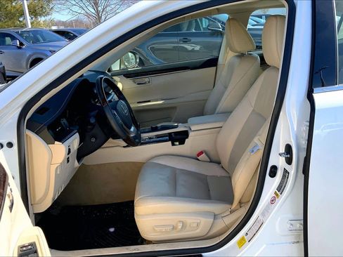 Used 2013 Lexus ES 350 w/ Luxury Pkg image 8