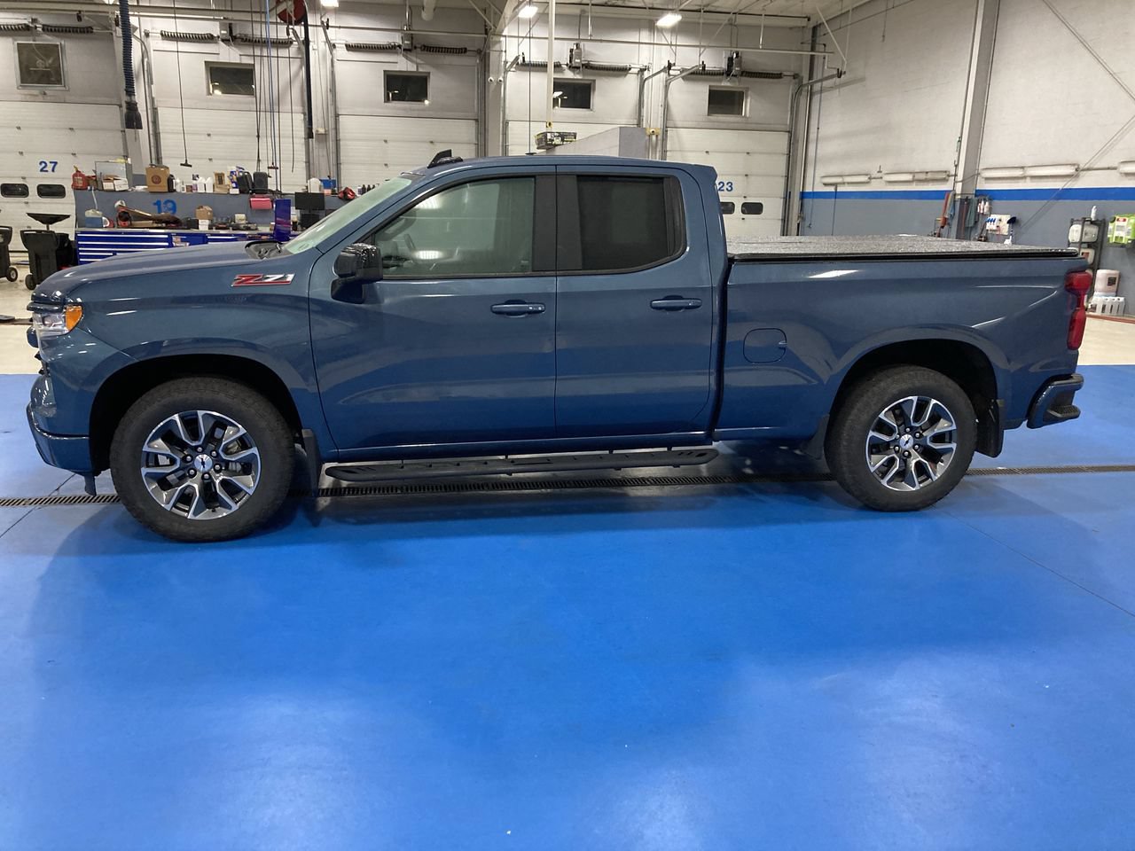 Used 2024 Chevrolet Silverado 1500 RST w/ Z71 Off-Road Package AWD/4WD image 4