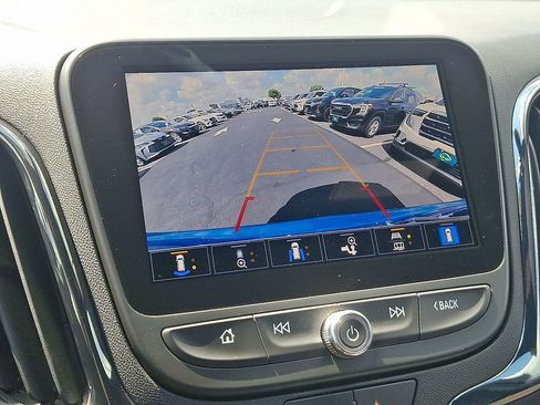 Certified 2024 Chevrolet Equinox RS FWD image 18