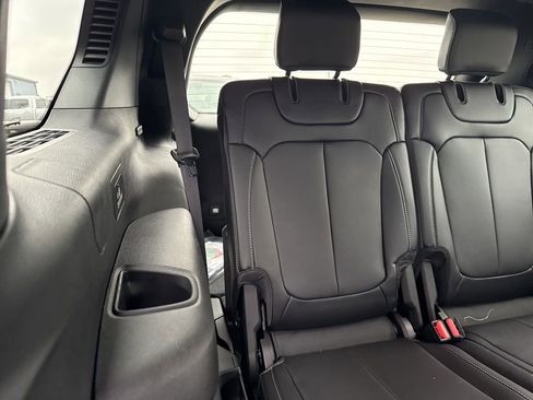 New 2025 Jeep Grand Cherokee L Limited w/ Black Appearance Package image 31