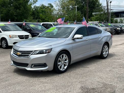 Used 2019 Chevrolet Impala LT FWD image 2