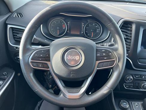 Used 2019 Jeep Cherokee Latitude w/ Popular Appearance Group AWD/4WD image 15