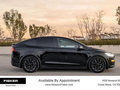 Used 2024 Tesla Model X Standard Sport Utility 4D image 8