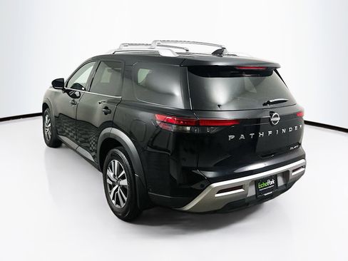 Used 2024 Nissan Pathfinder SL AWD/4WD image 5