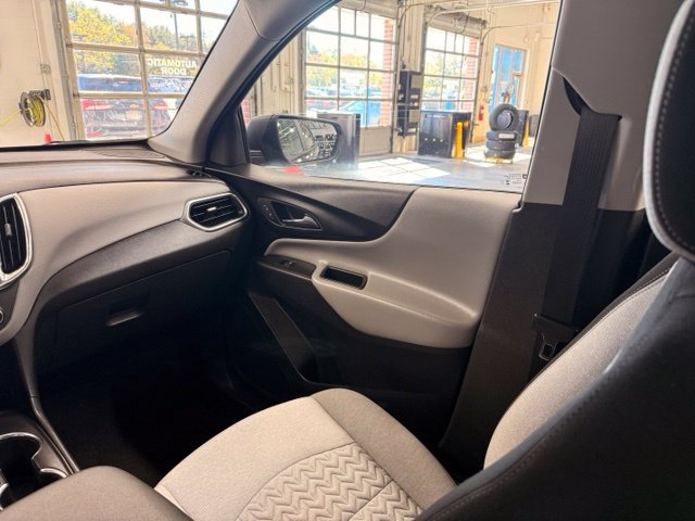 Used 2024 Chevrolet Equinox LS FWD image 19