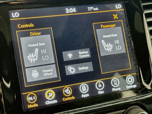 Used 2021 Jeep Grand Cherokee Laredo X AWD/4WD image 4