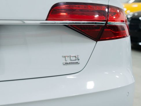 Used 2015 Audi A8 L TDI w/ Premium Package image 10