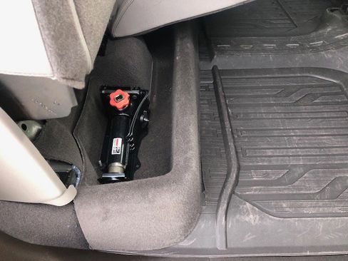 Used 2022 GMC Sierra 1500 SLT w/ SLT Premium Package image 18