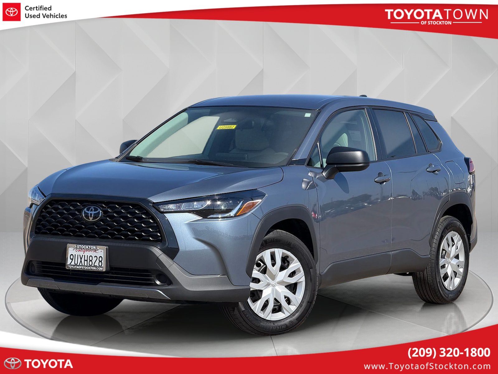 Certified 2025 Toyota Corolla Cross L FWD image 1