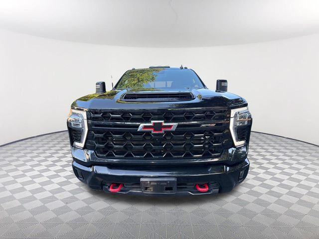Used 2024 Chevrolet Silverado 2500 ZR2 AWD/4WD image 2