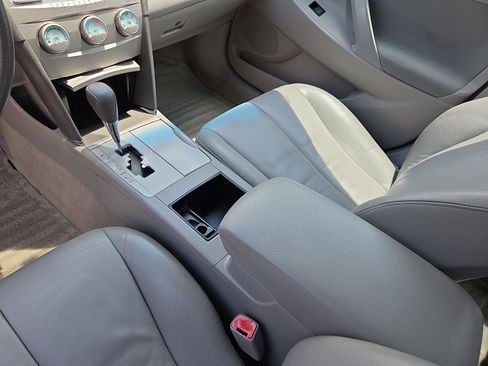 Used 2009 Toyota Camry LE FWD image 25