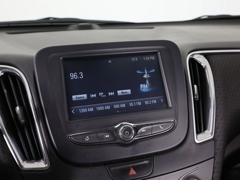 Used 2016 Chevrolet Malibu LT FWD image 34
