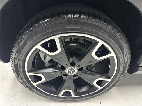 Used 2020 Mercedes-Benz GLA 250 4MATIC image 14